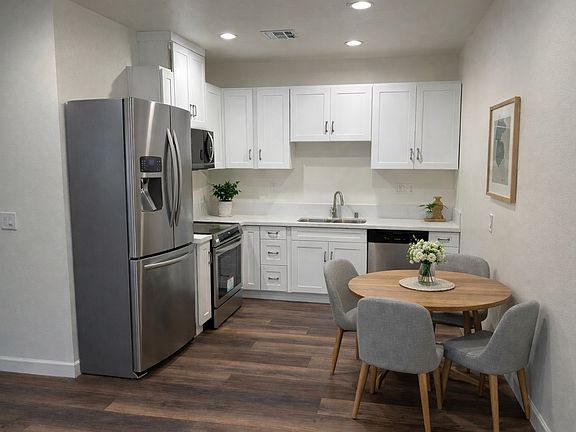 3rd image of 12091 Cliffwood Ave