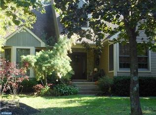 9 Greenbrier Ct, Voorhees, NJ 08043