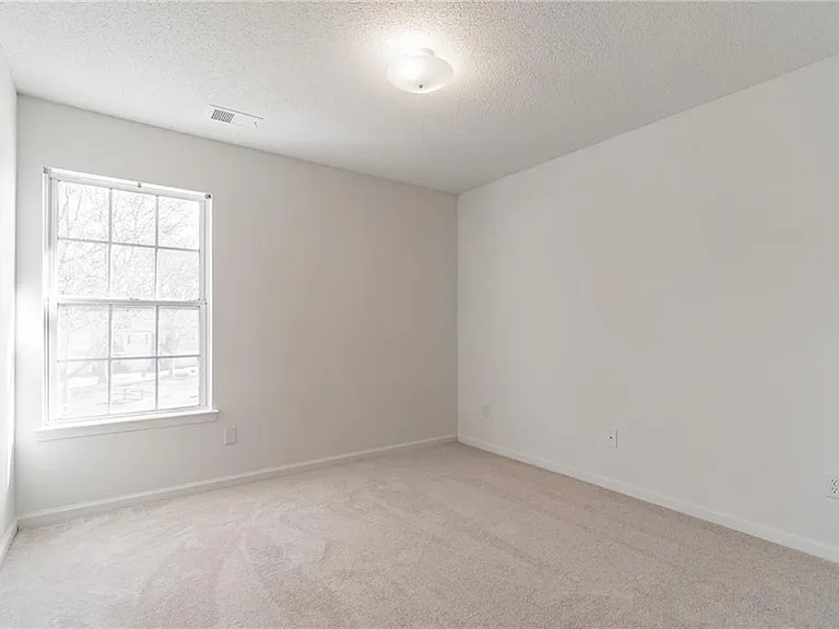 520 Dragonfly Ct — Photo 24