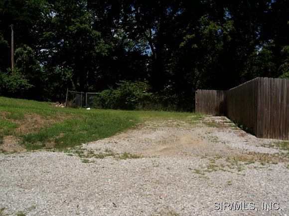 2nd image of 129 N 96th St