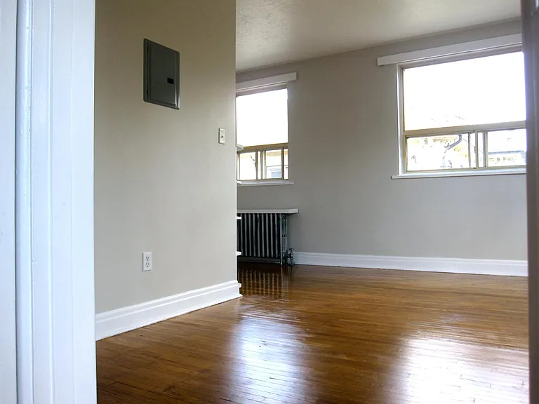 16 Church St E #9 — Photo 17