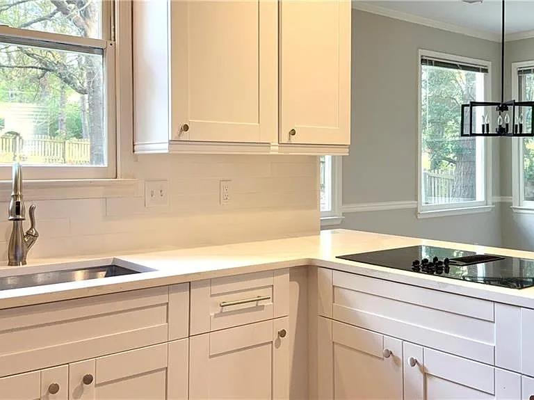 11175 Linbrook Ln — Photo 3