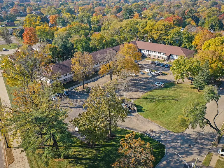 Hershey Manor Apartments — Photo 25