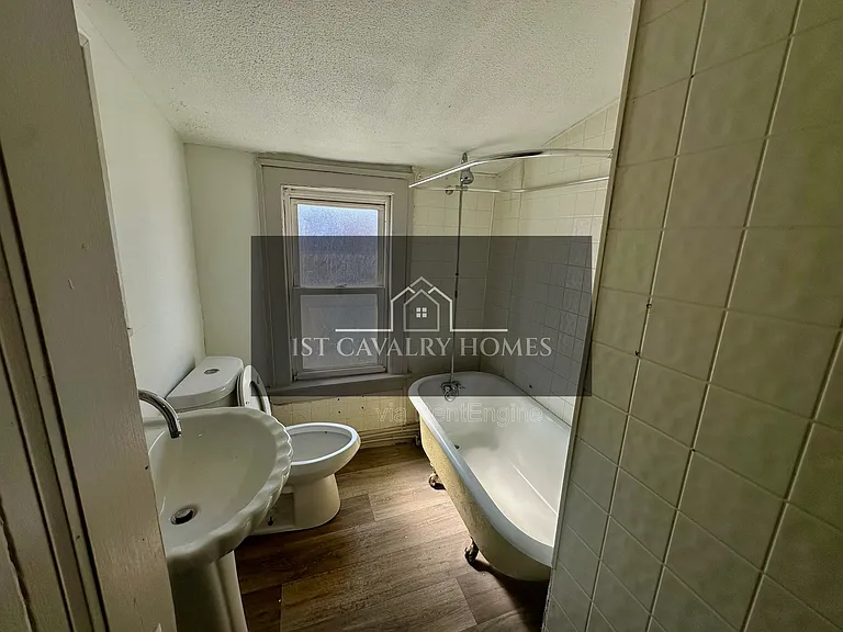 3540 E 154th St #3 — Photo 7