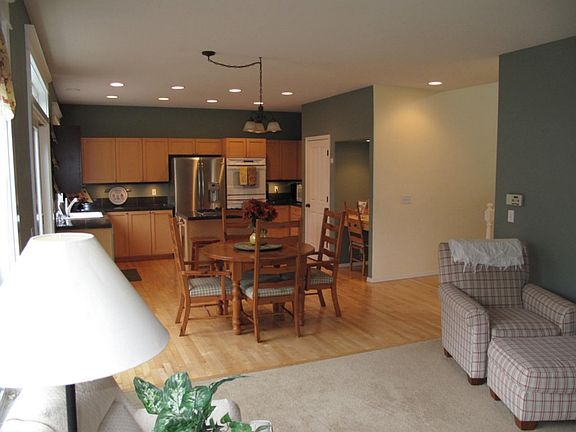 5th image of 13839 233rd Ct NE