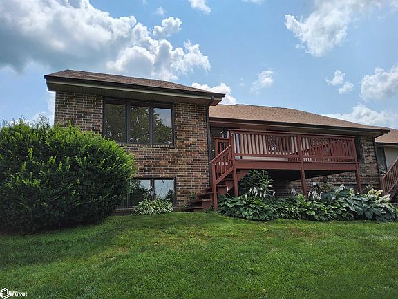 2nd image of 1302 Southridge Dr