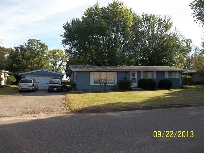 2nd image of 506 W 2nd St