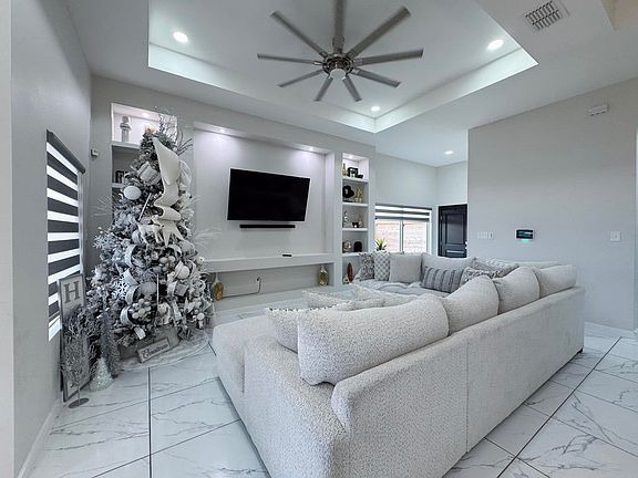 5th image of 1620 Fresnillo Dr