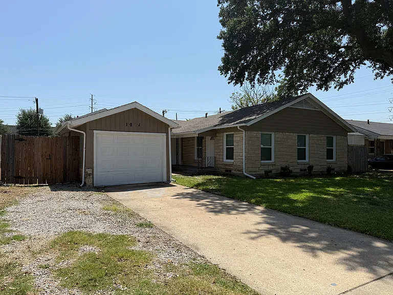 1912 Williams Dr — Photo 11