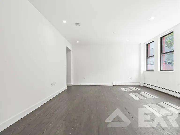 260 Water St #2P — Photo 4