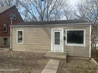 914 Monroe St, Jefferson City, MO 65101