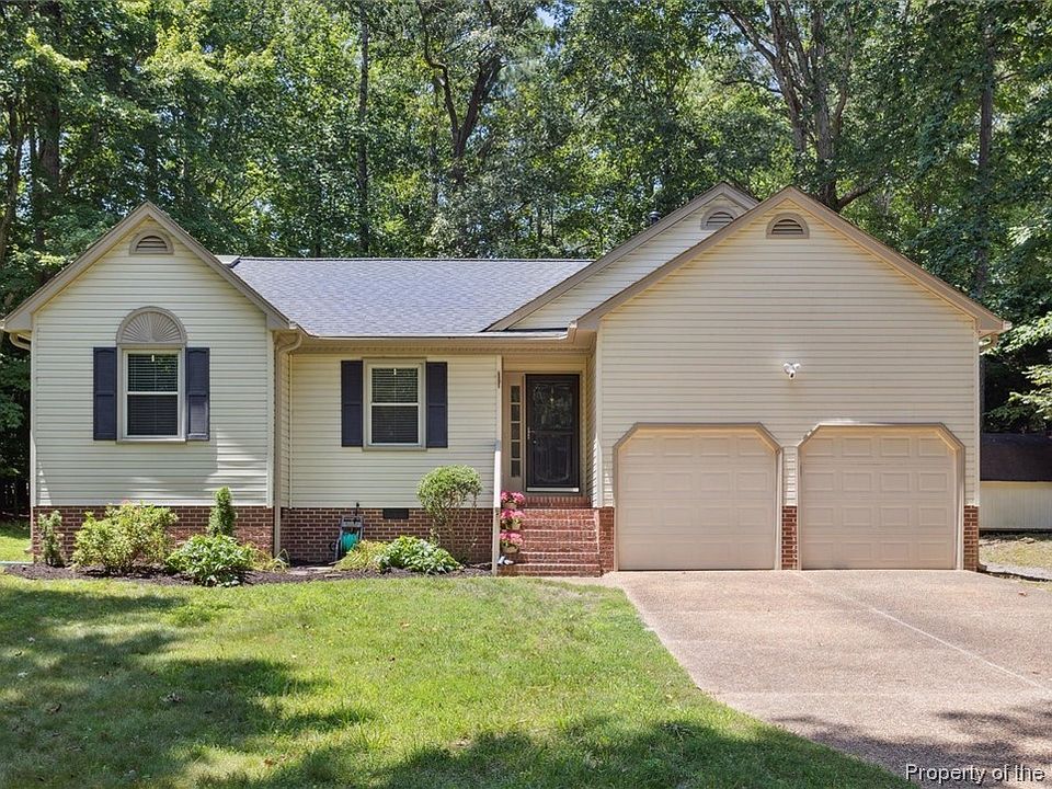 1st image of 116 Wellington Cir