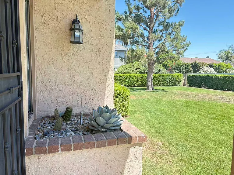 4150 Schaefer Ave #29 — Photo 4