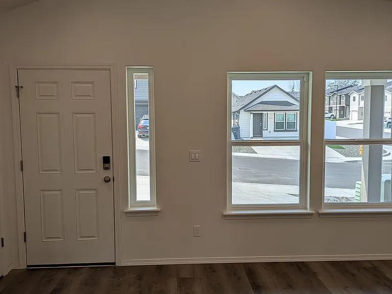3671 S Penn Pl — Photo 2