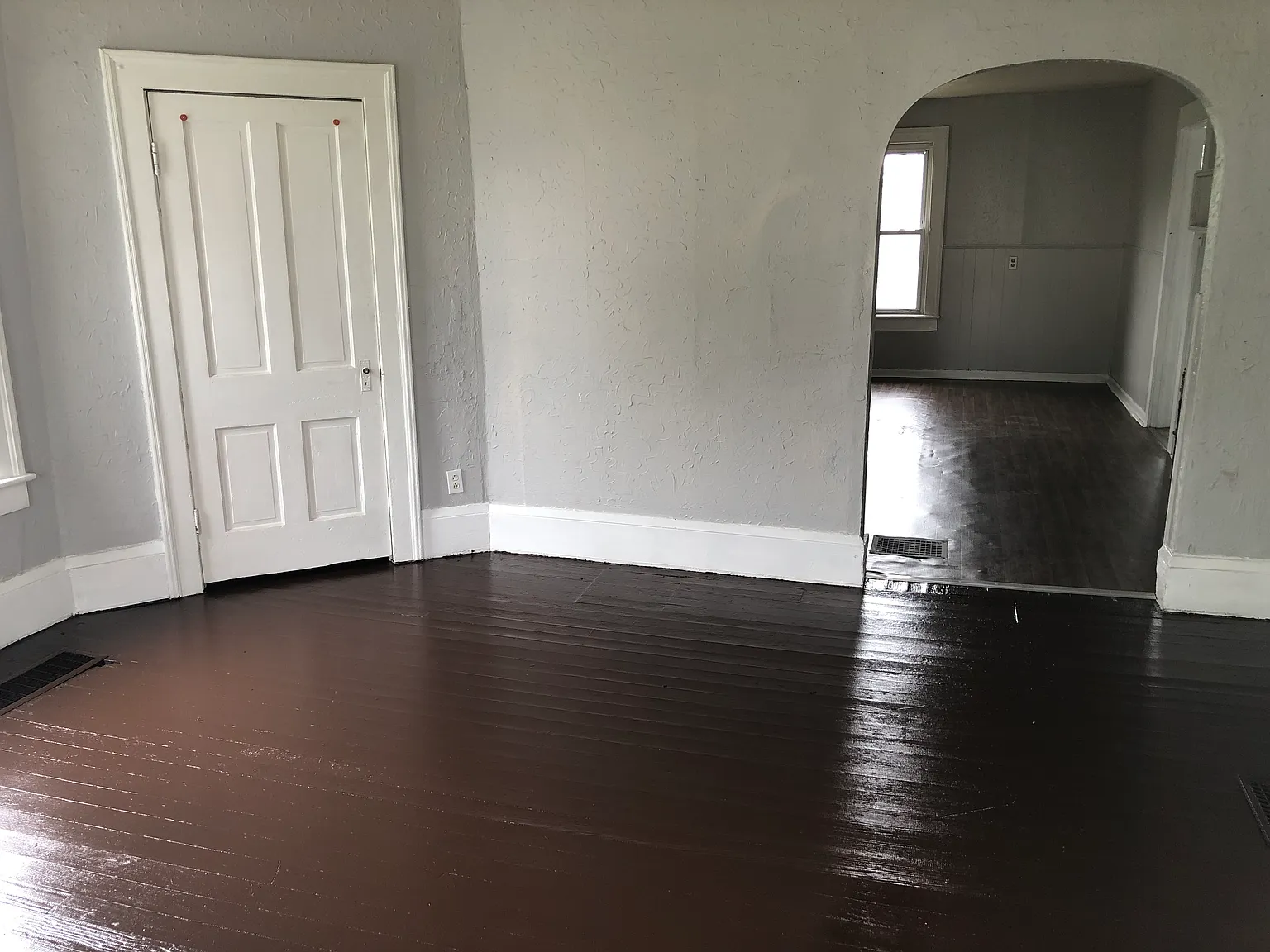 3 bed, 1700 sqft, $1,050 — Photo 2