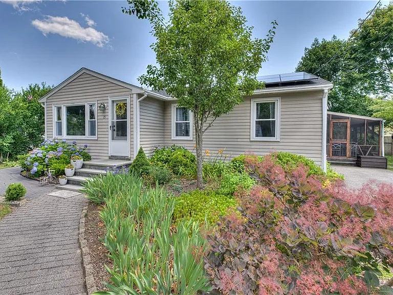 15 Whipple Ave — Photo 3