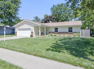 2314 Sumac Dr, Champaign, IL 61821