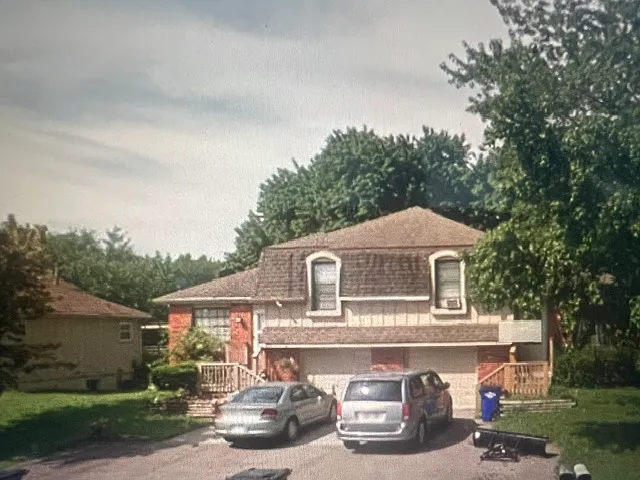 3 bed, 1000 sqft, $1,650 — Photo 1