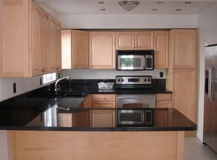 204 16th Pl #A, Costa Mesa, CA 92627