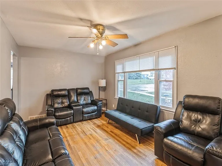 1206 W Euclid Ave — Photo 14