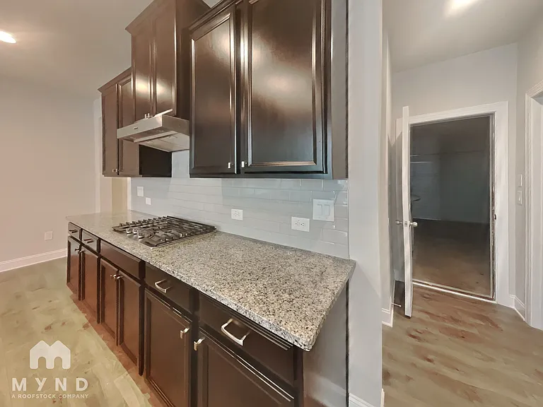 3570 Faulkner St — Photo 2