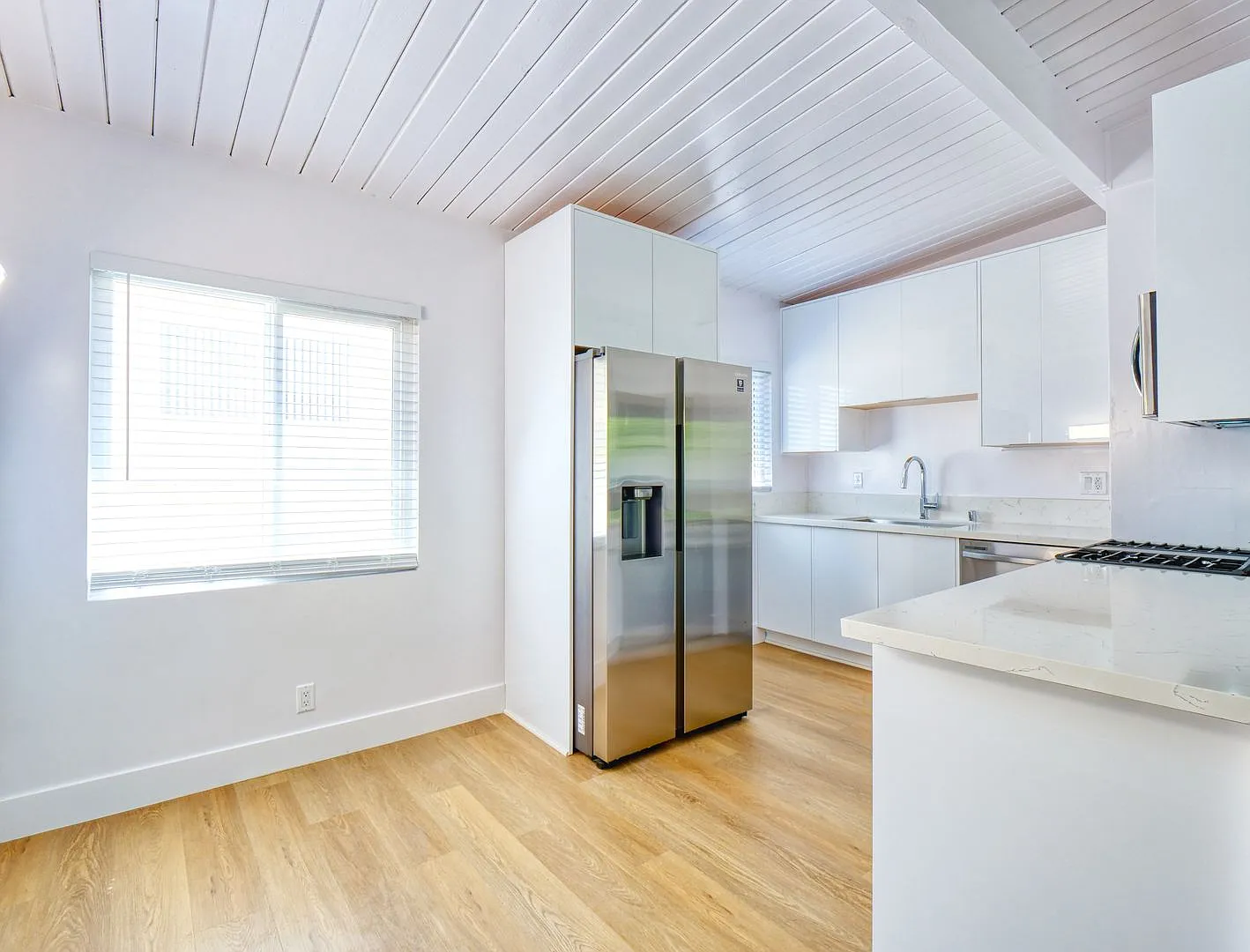 3721 Westwood Boulevard — Photo 2