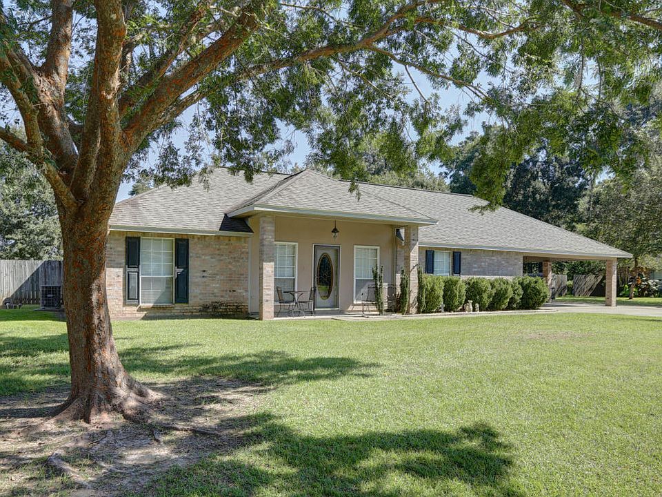 1st image of 333 Suzanne Dejean Dr