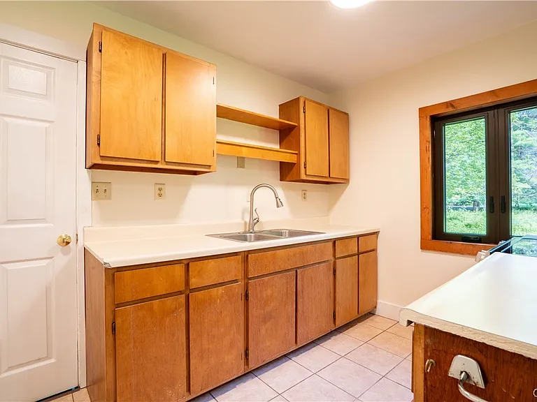 7481 Hoffman Rd — Photo 20