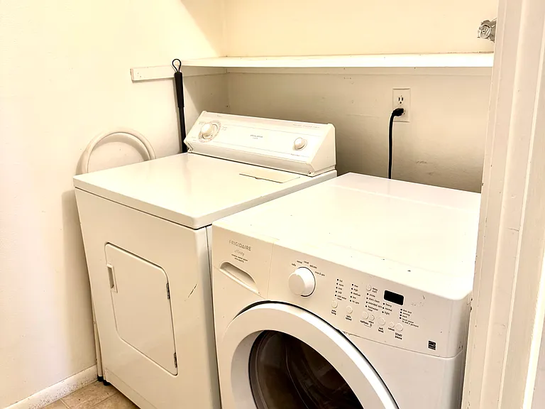 875 Alpine Ave #2 — Photo 10