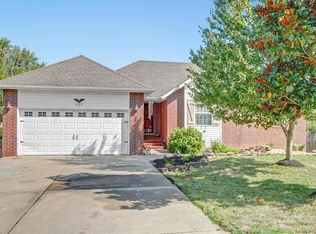 609 W Ridgecrest St, Ozark, MO 65721