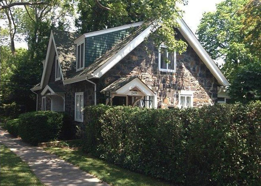 1st image of 249 Bard Ave