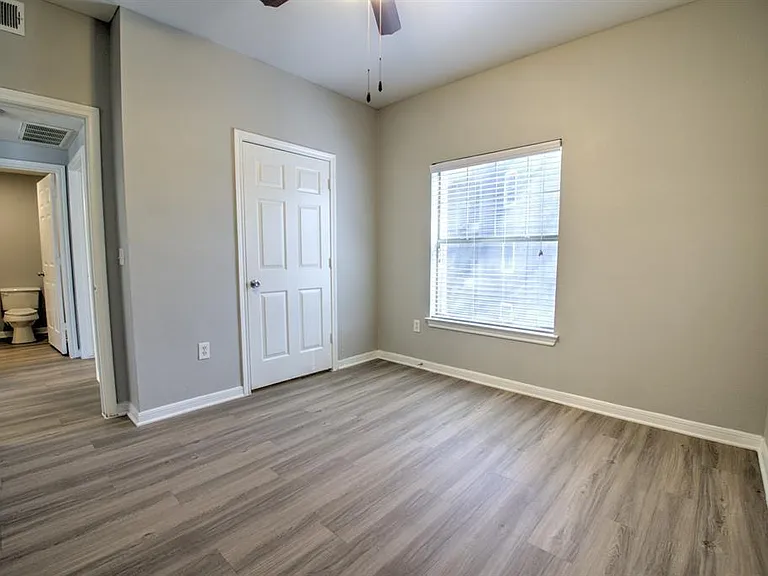 2320 Gracy Farms Ln #1323 — Photo 12