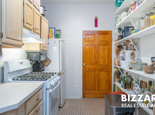 135 West 89th Street image 3 of 23