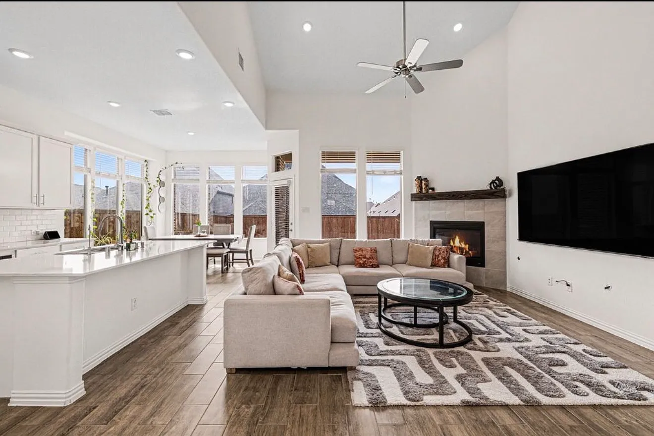 4 bed, 3186 sqft, $3,250 — Photo 4