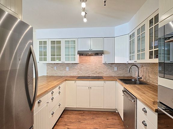3rd image of 601 Leahy St APT 302