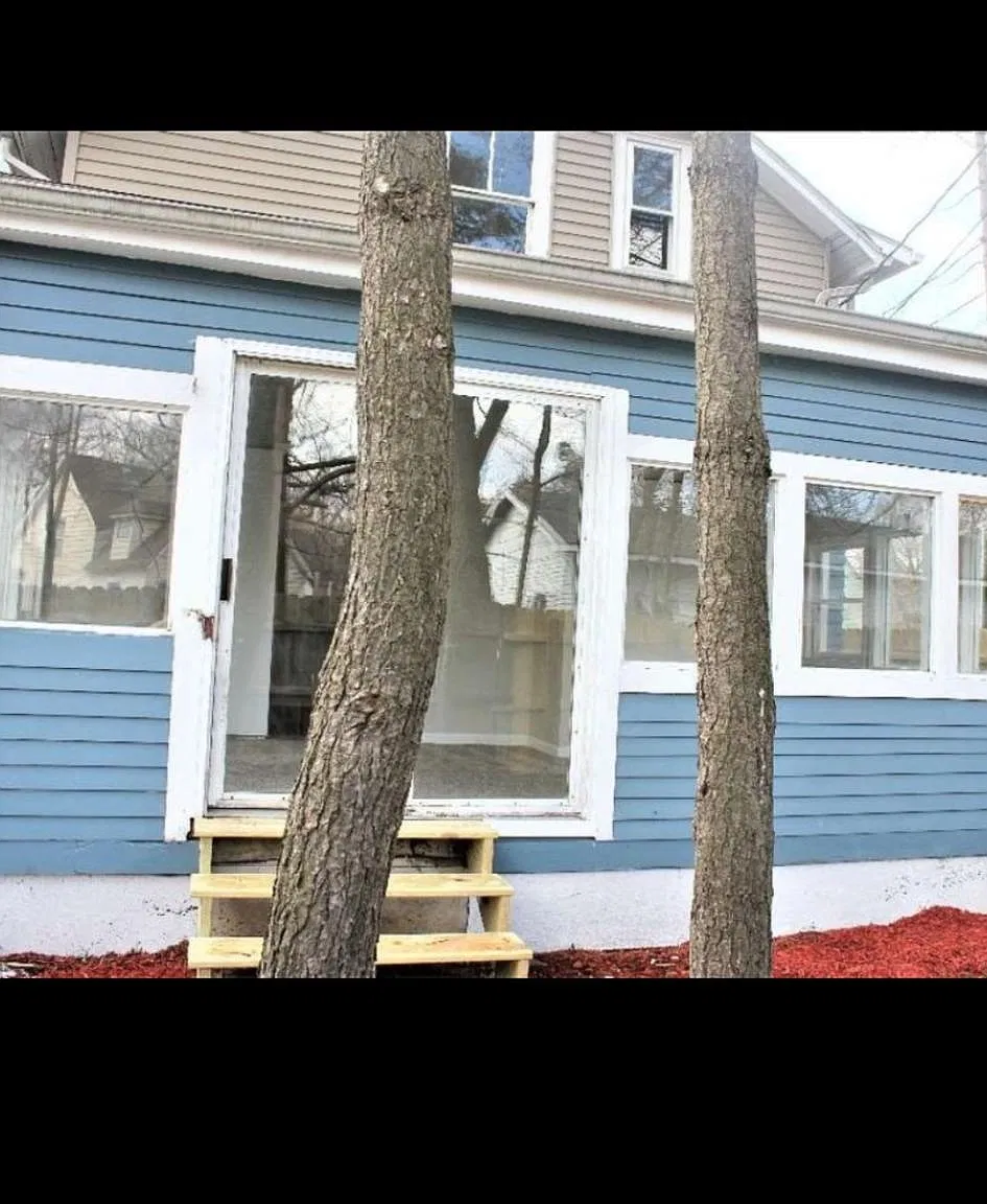 3 bed, 1408 sqft, $1,500 — Photo 4