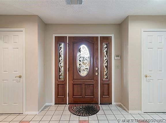 4th image of 174 Parkhill Pl