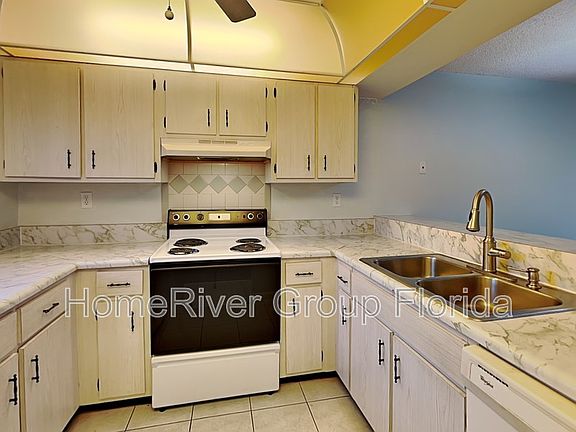 3rd image of 100 E Kentucky Ave APT D105