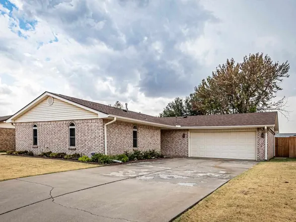7210 NW Hunter Rd, Lawton, OK 73505