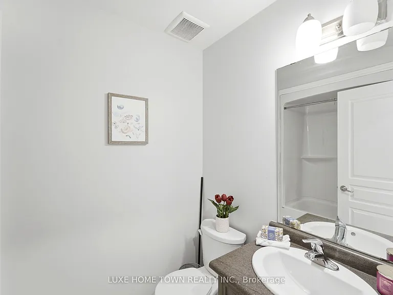100 Monarch St — Photo 22