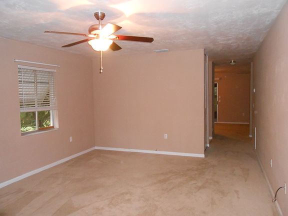 3rd image of 1012 Hartford Dr.