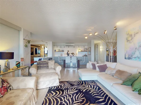 1015 Wilder Ave APT 1003, Honolulu, HI 96822