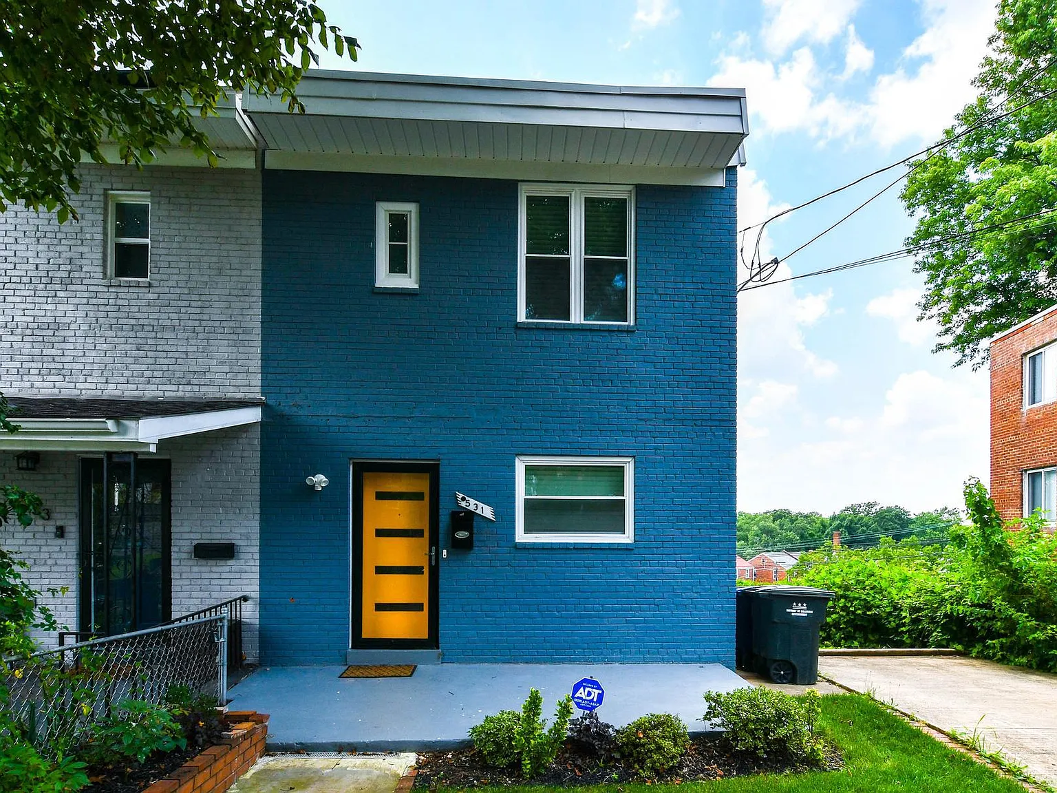 3 bed, 3.5 bath, 1402 sqft, $3,100 — Photo 1