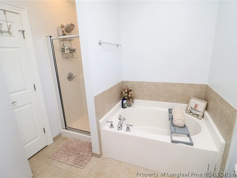 933 Portstewart Dr — Photo 23