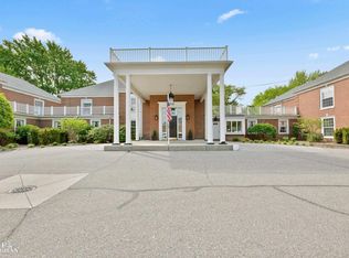 17111 E Jefferson Ave APT 5, Grosse Pointe, MI 48230