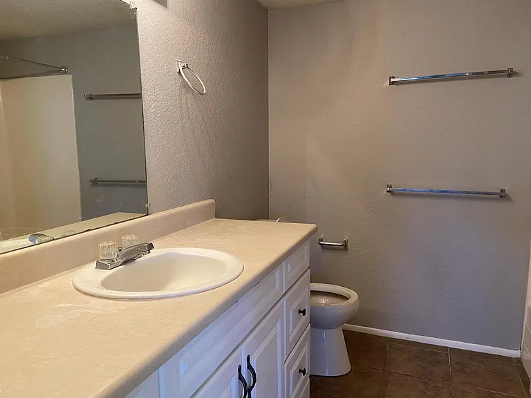 2693 E Oakleaf Dr — Photo 17