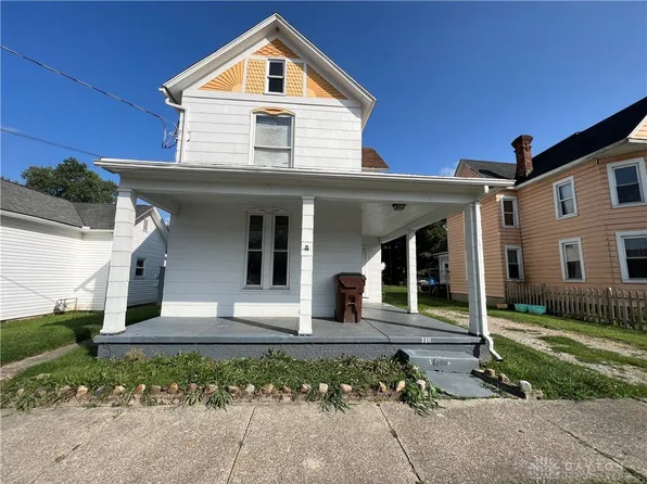 110 N River St, Franklin, OH 45005