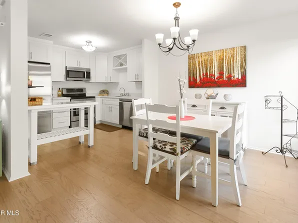 286 Oak Leaf Dr #22, Thousand Oaks, CA 91360