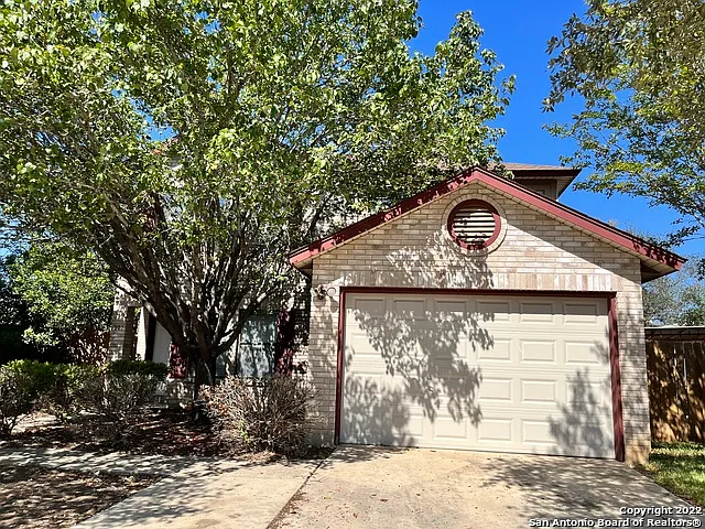 3 bed, 2.5 bath, 1698 sqft, $1,650 — Photo 2