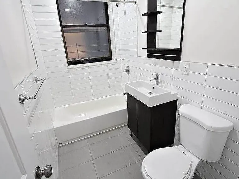 496 Manhattan Ave #4A — Photo 7